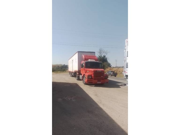 SCANIA - T-113 - 2003/1993 - Vermelha - R$ 185.000,00