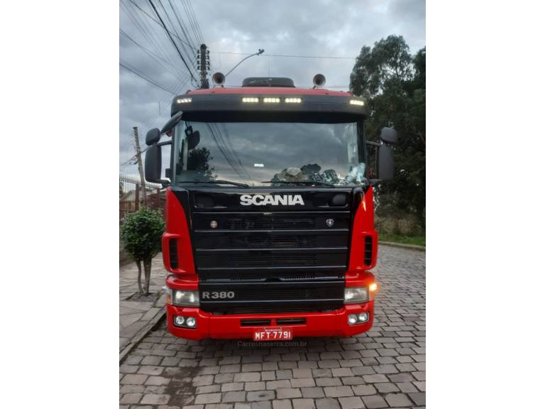 SCANIA - R-114 - 2006/2006 - Vermelha - R$ 210.000,00