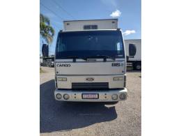 FORD - CARGO 815 - 2011/2012 - Prata - R$ 179.000,00