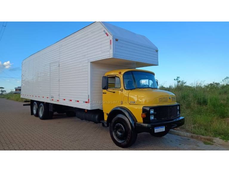 MERCEDES-BENZ - 1113 - 1986/1986 - Amarela - R$ 150.000,00