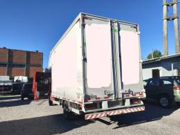 IVECO - DAILY - 2016/2017 - Vermelha - R$ 175.000,00