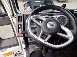 FORD - CARGO 815 - 2011/2012 - Branca - R$ 199.000,00
