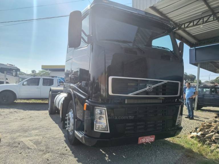 VOLVO - FH - 2007/2007 - Preta - R$ 195.000,00