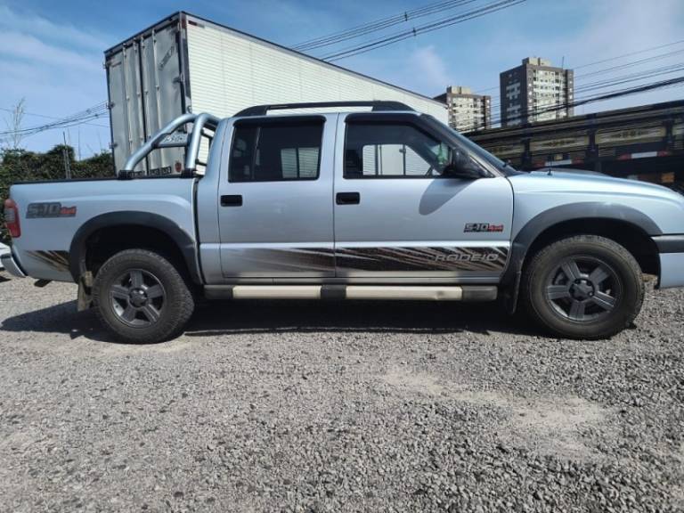 CHEVROLET - S10 - 2010/2011 - Prata - R$ 88.000,00