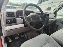 FORD - F-4000 - 2000/2001 - Vermelha - R$ 120.000,00