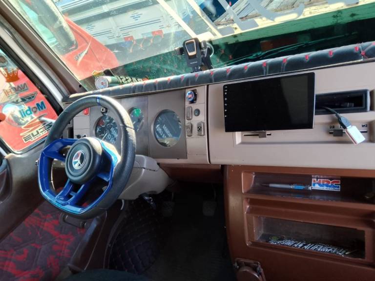 MERCEDES-BENZ - 709 - 1993/1994 - Branca - R$ 130.000,00