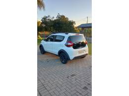 FIAT - MOBI - 2016/2017 - Branca - R$ 47.900,00