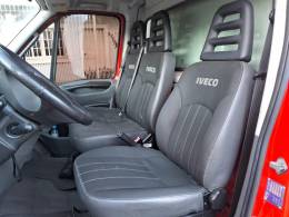 IVECO - DAILY - 2016/2017 - Vermelha - R$ 165.000,00