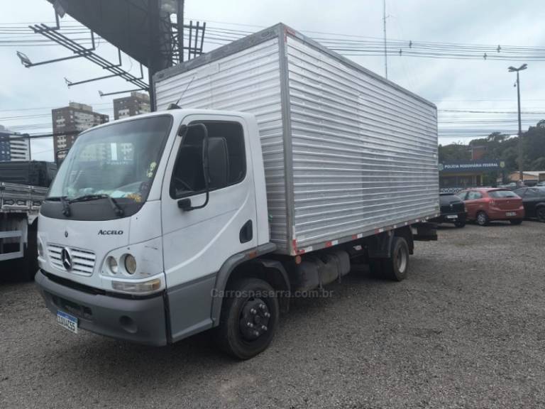 MERCEDES-BENZ - ACCELO 915 - 2010/2010 - Branca - R$ 169.000,00