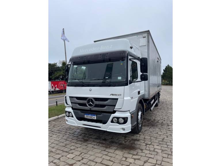 MERCEDES-BENZ - ATEGO 1726 - 2021/2022 - Branca - R$ 398.000,00