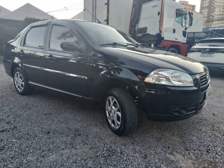 FIAT - SIENA - 2010/2011 - Preta - R$ 24.900,00