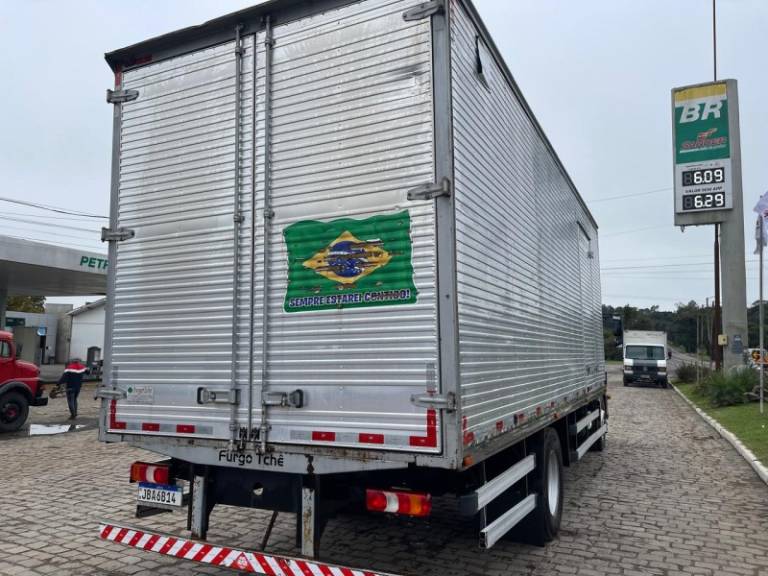 MERCEDES-BENZ - ATEGO 1726 - 2021/2022 - Branca - R$ 398.000,00