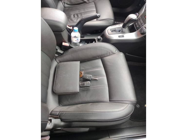 CHEVROLET - CRUZE - 2013/2014 - Cinza - R$ 62.000,00