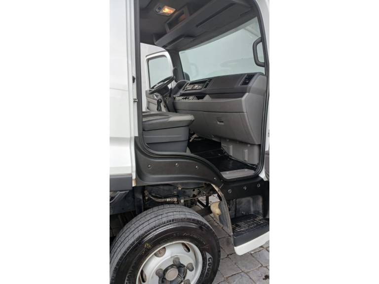 VOLKSWAGEN - 11-180 - 2022/2023 - Branca - R$ 368.000,00