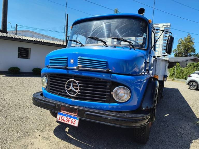 MERCEDES-BENZ - 1113 - 1972/1972 - Azul - R$ 89.900,00