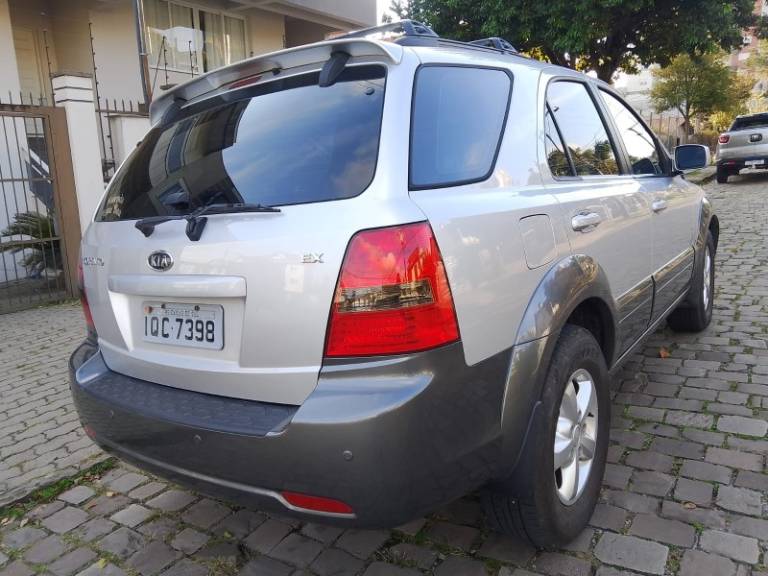KIA MOTORS - SORENTO - 2009/2009 - Prata - R$ 52.900,00
