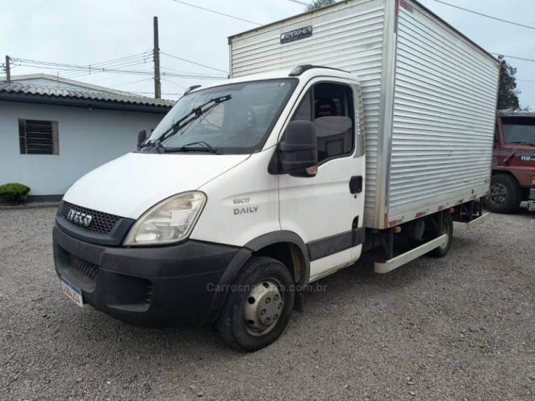 IVECO - DAILY - 2013/2013 - Branca - R$ 119.900,00