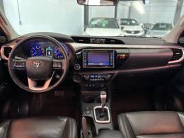 TOYOTA - HILUX - 2016/2017 - Prata - R$ 184.900,00