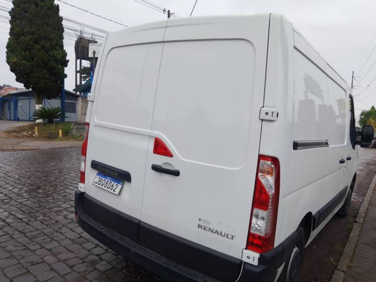 RENAULT - MASTER - 2022/2023 - Branca - R$ 185.000,00
