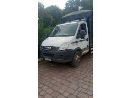 IVECO - DAILY - 2012/2013 - Branca - R$ 148.000,00