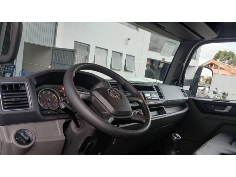 VOLKSWAGEN - 11-180 - 2022/2023 - Branca - R$ 368.000,00
