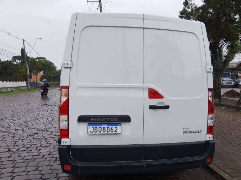 RENAULT - MASTER - 2022/2023 - Branca - R$ 185.000,00