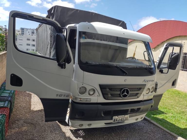 MERCEDES-BENZ - ACCELO 1016 - 2012/2012 - Branca - R$ 235.000,00