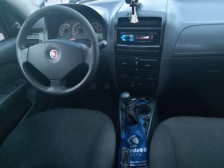 FIAT - SIENA - 2010/2011 - Preta - R$ 24.900,00