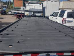 FORD - CARGO 816 - 2012/2013 - Branca - R$ 250.000,00