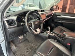 TOYOTA - HILUX - 2016/2017 - Prata - R$ 184.900,00