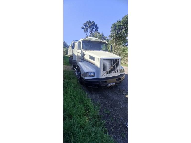 VOLVO - NL-10 - 1995/1995 - Branca - R$ 95.000,00