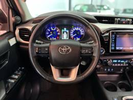 TOYOTA - HILUX - 2016/2017 - Prata - R$ 184.900,00