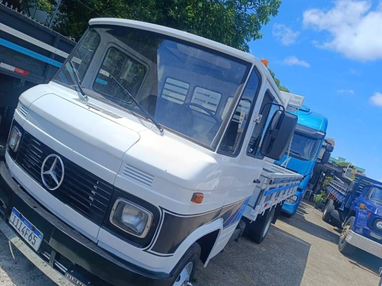 MERCEDES-BENZ - 608 - 1981/1981 - Branca - R$ 64.900,00