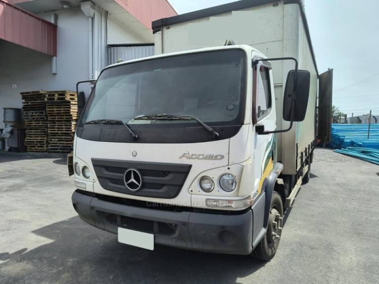 MERCEDES-BENZ - ACCELO 815 - 2018/2019 - Branca - R$ 298.000,00